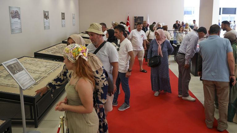 Hatay’ın arkeolojik hazinesi Antep’te Zeugma müzesinde sergileniyor