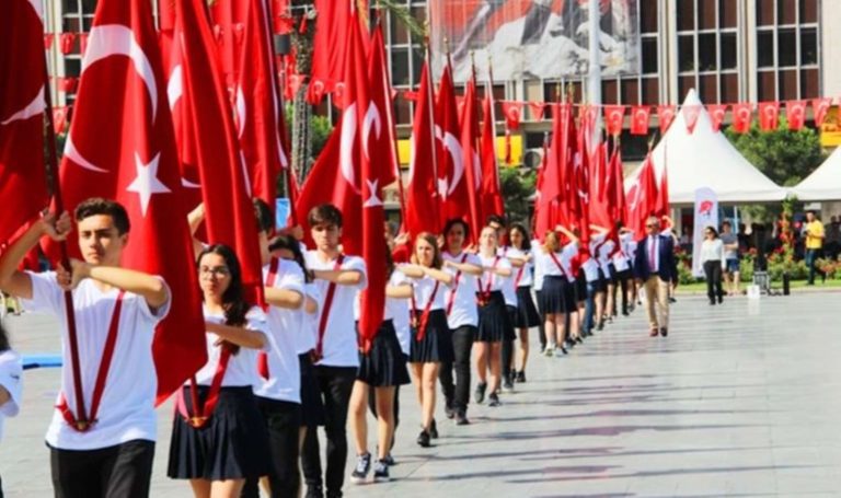 15 Temmuz resmi tatil mi? 15 Temmuz’da noter, bankalar, borsa açık olacak mı?