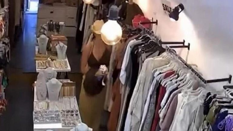 Çeşme’de bir mağazadan hırsızlık yapan turist mail atarak özür diledi: ‘Evrenden intikam almak için’