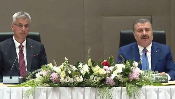 fahrettin-koca-gorevi-kemal-memisogluna-devretti-tPfSqidE.jpg