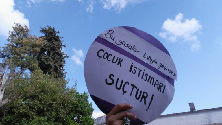 Hentbol antrenörü istismardan yargılanıyor: Birlikte uyumayı teklif etti