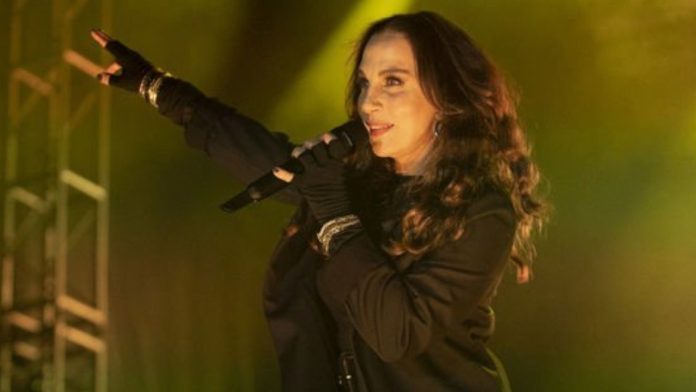 sertab-erener-konserlerini-iptal-etti-saglik-sorunlariyla-bogusuyorum-9tnQdkd3.jpg