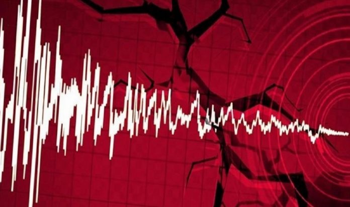 son-dakika-canakkalede-deprem-izmir-balikesir-ve-etraf-vilayetlerden-hissedildi-yerlikayadan-aciklama-geldi-TDHQMshu.jpg