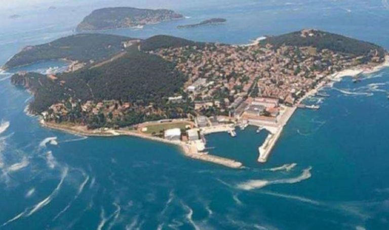 Tuzla-Pendik-Adalar feribot seferleri için UKOME’den oy birliğiyle onay