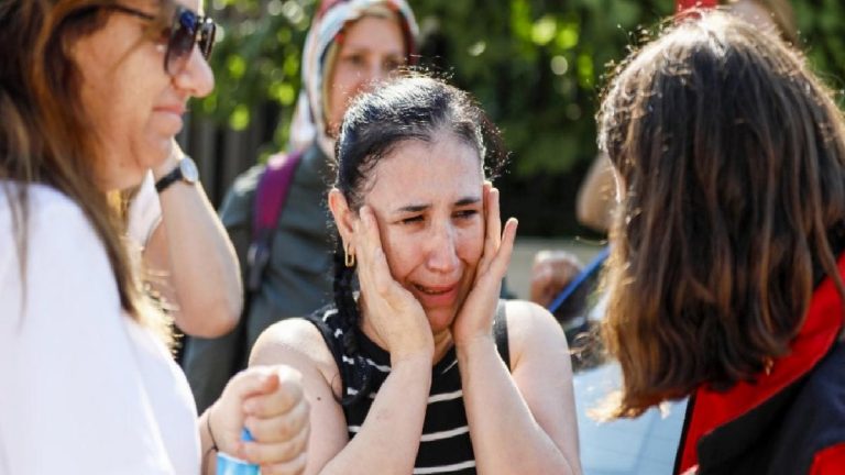 Antalya’da zelzele tatbikatı sırasında gözyaşları sel oldu