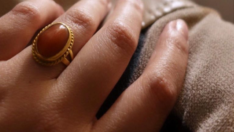 Depremde ölen annesinin yüzüğünü kaybetti, sosyal medya yardıma koştu