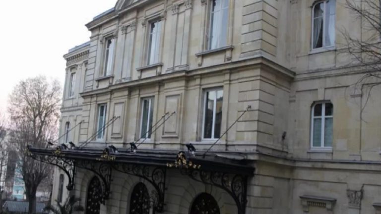 MEB: Fransız okullarına Türk öğrencilerin kayıtları durduruldu