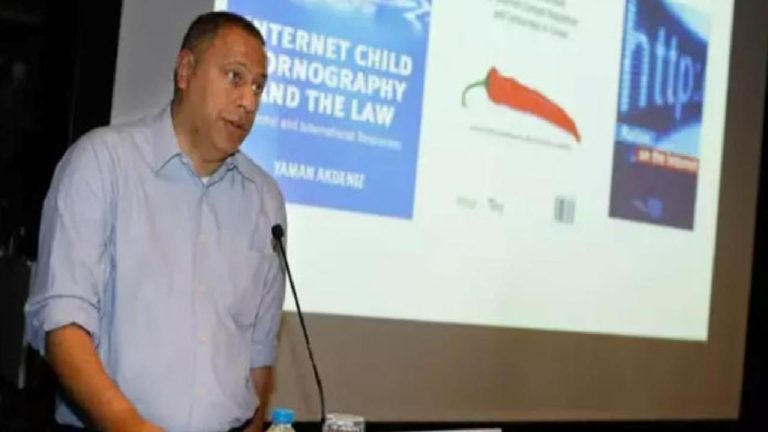 Prof. Yaman Akdeniz sordu: Instagram ile anlaşıp ne kazandık?