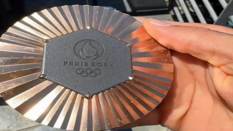 Sosyal medyada paylaştı: Bronz madalyası birkaç günde bozuldu