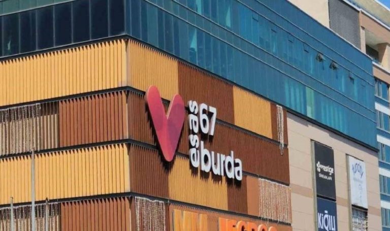 Soyunma kabininde bilinmeyen kayıt argümanı: Mağaza çalışanı gözaltına alındı