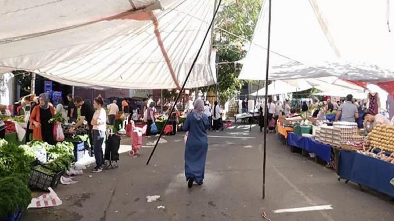 Türkiye’nin en pahalı pazarı: ‘Biz açız, aç! Ayakta durmak yaşamaksa, yaşıyoruz’