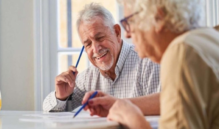 Yeni araştırma: Yaşlanma sürecinde 40’lı ve 60’lı yaşlarda neler oluyor?