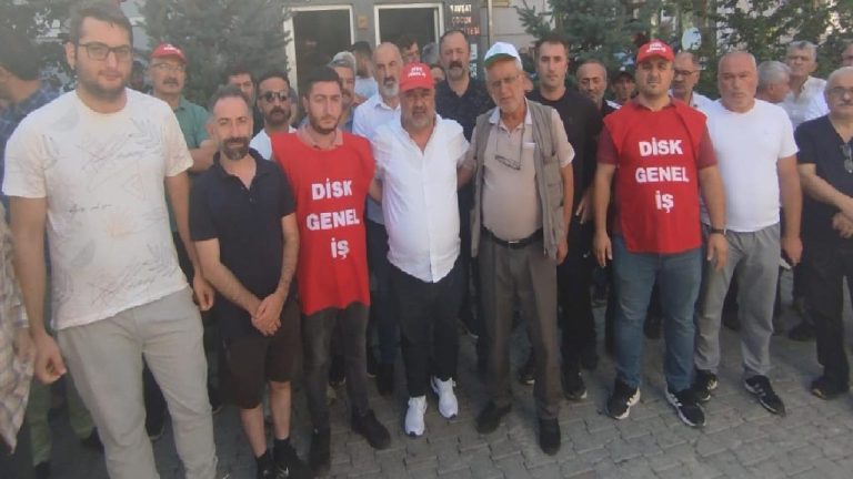 AK Partili Şavşat Belediyesi’nde 31 işçinin sözleşmesinin yenilenmemesine tepki