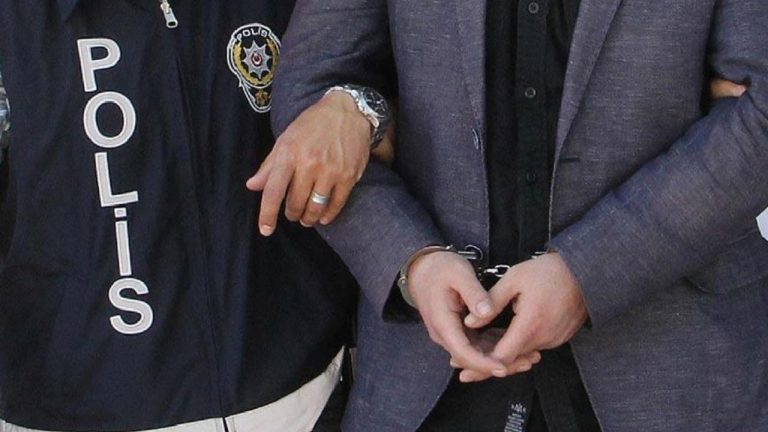 Antep’te sahte alkol operasyonu kapsamında 4 şüpheli tutuklandı