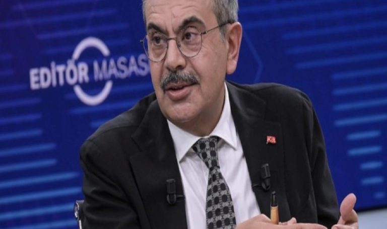 Bakan Tekin’den ‘kayıt ücreti’, ‘sınıf anneliği’ ve ‘devamsızlık’ açıklaması: Af mı geliyor?