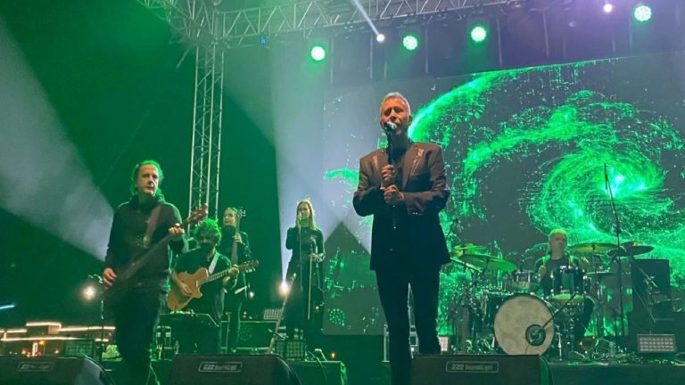 Haluk Levent Bilecik’te konser verdi