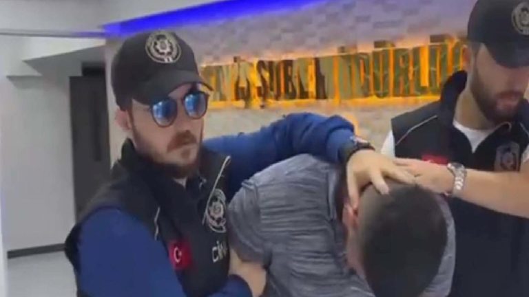 İzmir’de 1 kişiyi öldürüp 2 kişiyi yaralan şüpheli yakalandı