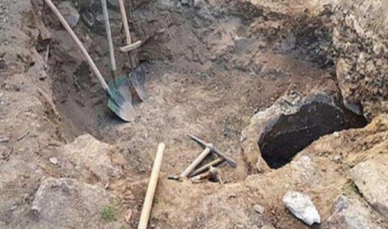 Kaçak hafriyat yapan 5 kişi suçüstü jandarmaya yakalandı