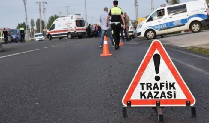 seydikemerde-trafik-kazasi-1-meyyit-bGWt6tYf.jpg
