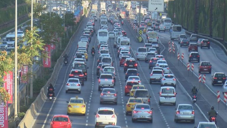 TÜİK: Ağustosta 211 bin 389 taşıtın trafiğe kaydı yapıldı
