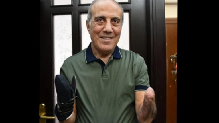 İki elini kaybetti, 49 yıllık ehliyetini yeniletemedi
