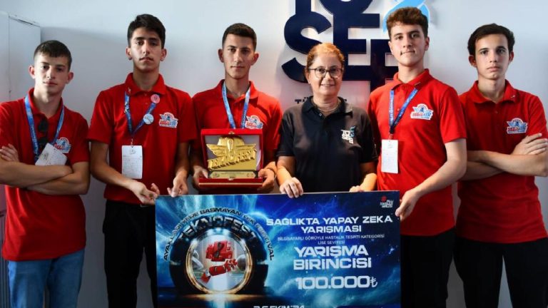 Liselilere mamografi analiz eden yazılım ödülü: Erken teşhise imkan verecek