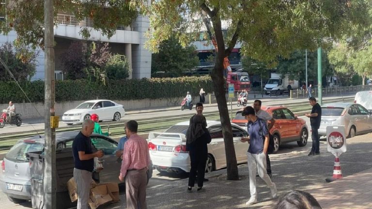 Siirt’te yaşanan sarsıntının şahidi vatandaşlardan iç burkan açıklamalar