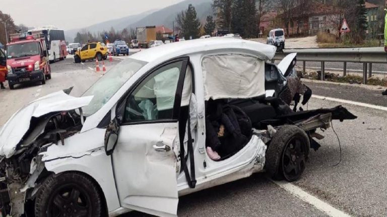 Bilecik’te kaza: Anne ve 3 yaşındaki kızı öldü