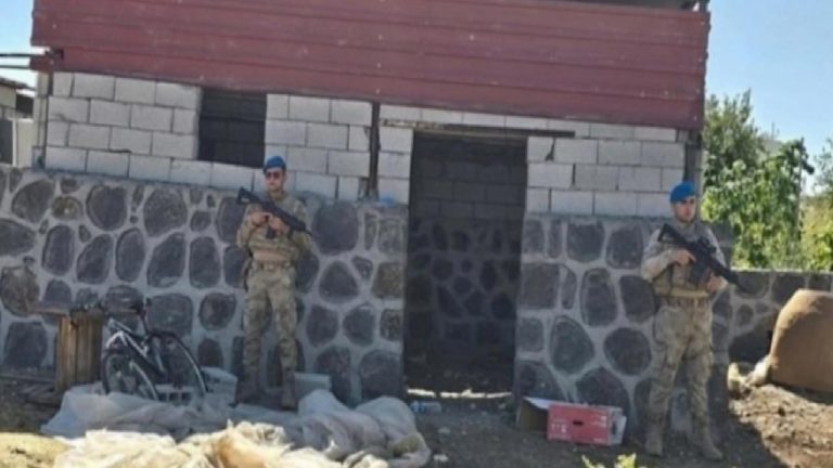 Güran ailesinin evindeki mühimmatın fotoğrafları ortaya çıktı