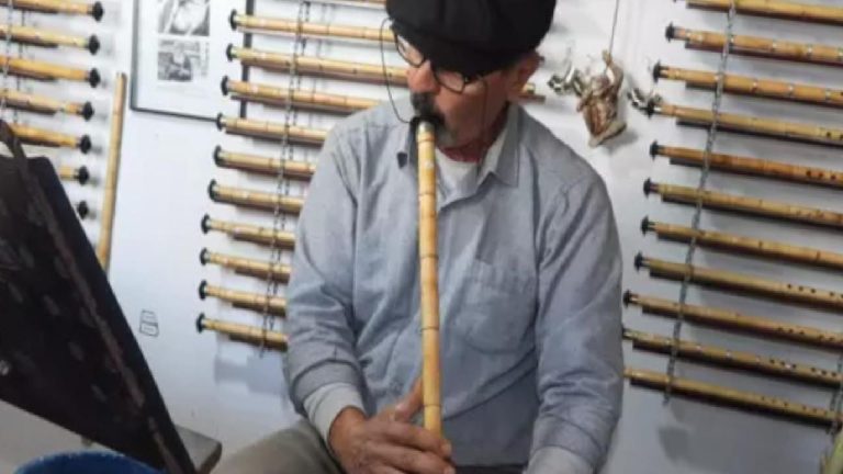 Samandağ’dan toplanan kamışlar ustaların elinde neye dönüşüyor