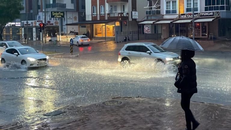Antalya’da taşımalı eğitime 1 gün ara verildi
