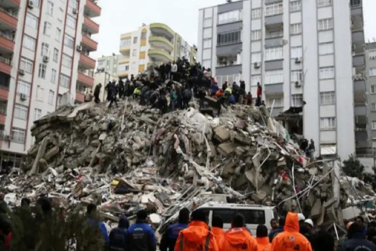Depremde 72 kişinin öldüğü Grand İsias Hotel’e ilişkin davada karar açıklandı