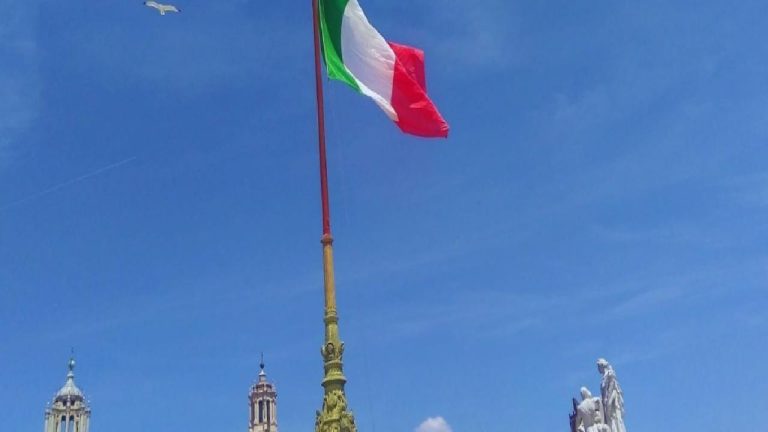 İtalya’ya öğrenci vizesi başvuruları durduruldu