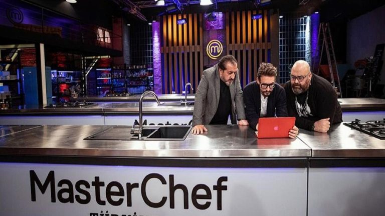 MasterChef’te son 5’e gelirken heyecan dorukta: Eleme adayları ve dokunulmazlık sahibi belli oldu, ‘suç aleti’ bulundu