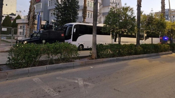 akdeniz-belediyesine-kayyim-atandi-pb8SxeBf.jpg
