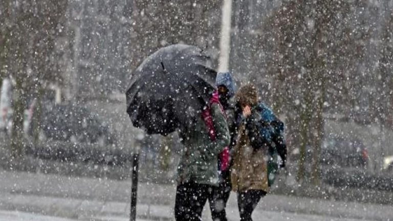 AKOM ve Meteoroloji’den kritik uyarı geldi, İstanbul dahil 13 il için sarı alarm verildi: Balkanlar’dan kar geliyor