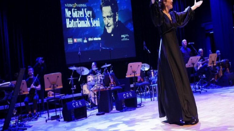 Büyük usta Nazım Hikmet doğumunun 123. yılında Şişli’de anıldı