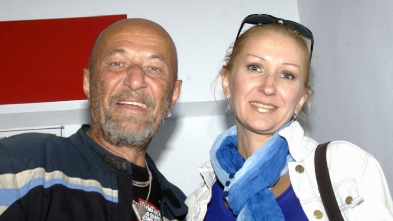 Rusya’ya tedaviye giden eşini kaybeden oyuncu Coşkun Göğen: Öyle hızlı geldi ki lanet hastalık…