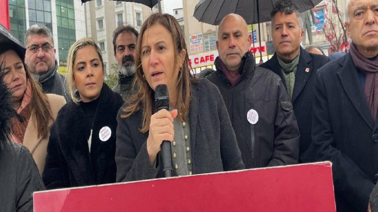 Türkan Elçi Esenyurt’ta sordu: Demokratik hakkımız gasbedildiyse, toplumsal barışı nasıl tesis edeceğiz?