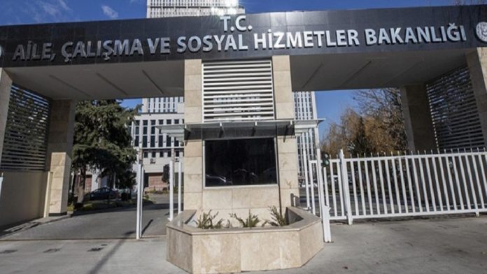 bakanligin-paylasimina-tepki-paran-var-mi-diye-soran-yok-eHzCrKQm.jpg
