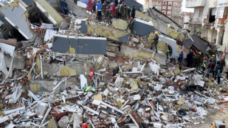 Firari deprem müteahhidi şirket toplantısında çıktı