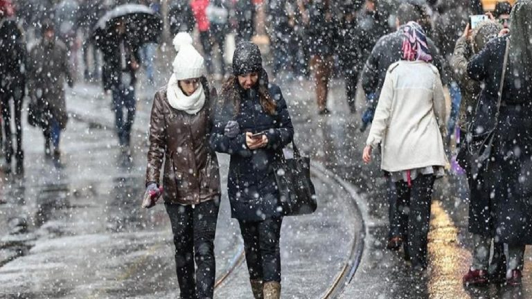 İstanbul için son kar uyarısı AKOM’dan: Sibirya soğukları geliyor