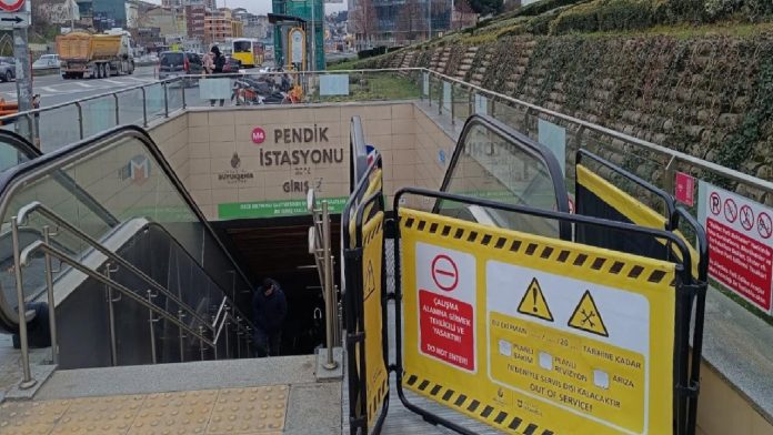 istanbulda-metroda-yuruyen-merdiven-kazasi-kadinin-parmaklari-koptu-BVmjpfSH.jpg
