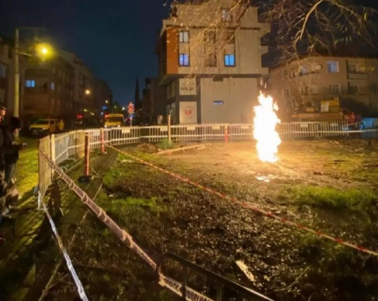 Kocaeli’nde metan gazı yangını saatlerdir sürüyor