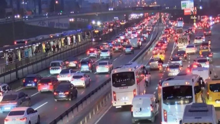 Trafiğe kaydı yapılan taşıt sayısı azaldı