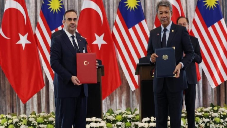Türkiye ile Malezya arasında 11 anlaşma imzalandı