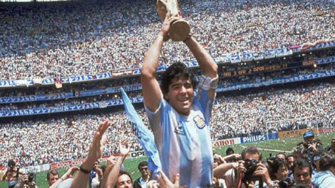 Efsane futbolcu Maradona’nın ölümünde ‘ihmalkarlık’ iddiası: Sağlık ekibi ‘cinayet’ suçlamasıyla yargılanıyor