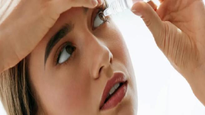 Göz damlası Ramazan’da oruç bozmaz