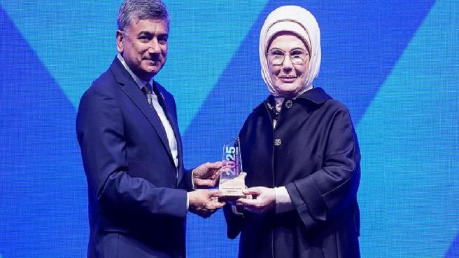 Emine Erdoğan’a “En yeterli bayan lider” mükafatı