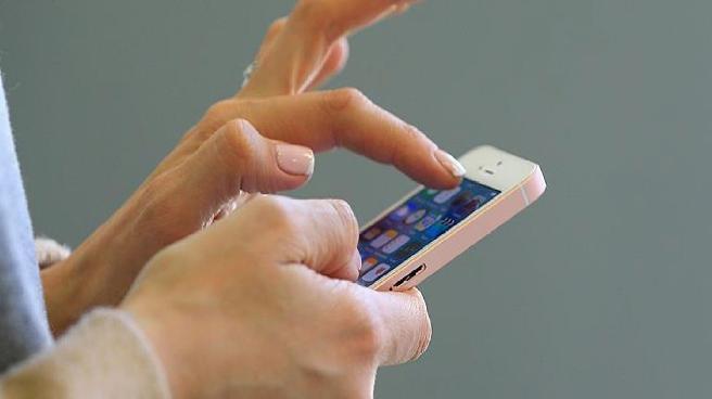 Bakan Uraloğlu, Türkiye’nin internet karnesini açıkladı: 58,5 milyon kişi günde 2 saat 43 dakika sosyal medya kullanıyor